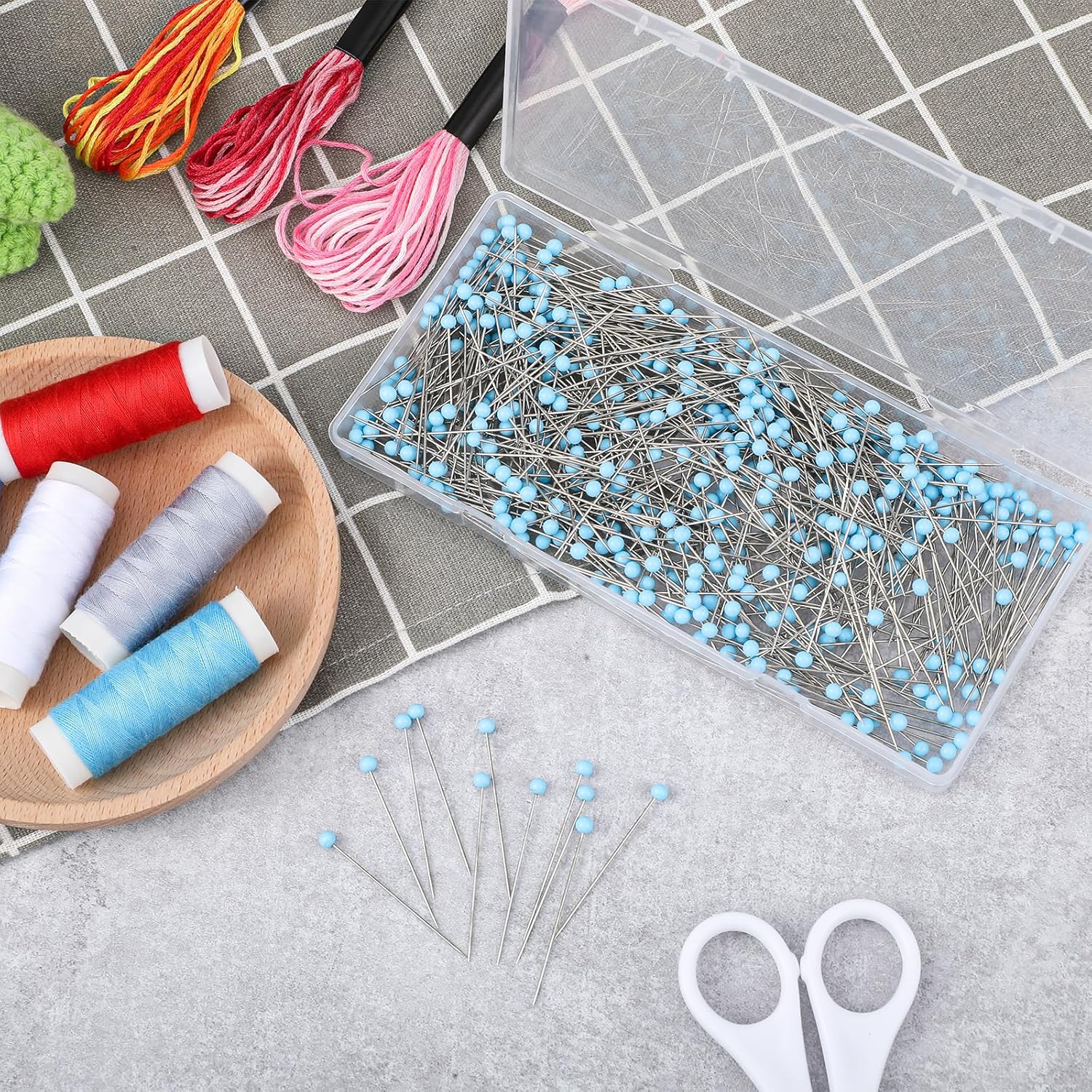 500 Pcs Quilting Pins Glass Head Sewing Pins Long Blue Glass Ball Head Sewing Pin for Fabric Stainless Steel Dressmaker with Transparent Plastic Box for Dressmaker Jewelry DIY Decoration